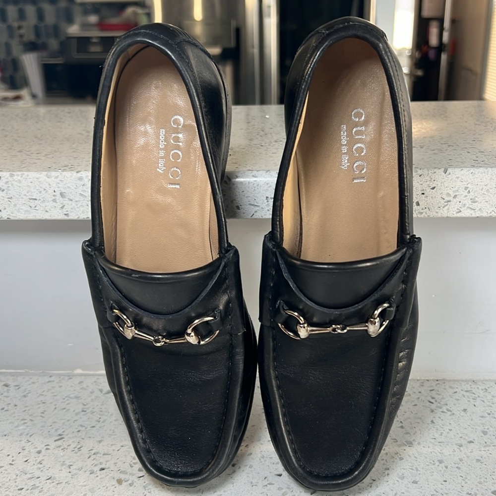 Gucci Horsebit Black Loafers. - Picture 2 of 9